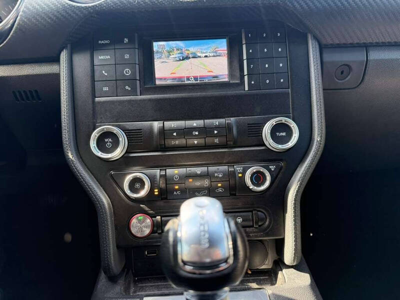 2022 Ford Mustang EcoBoost