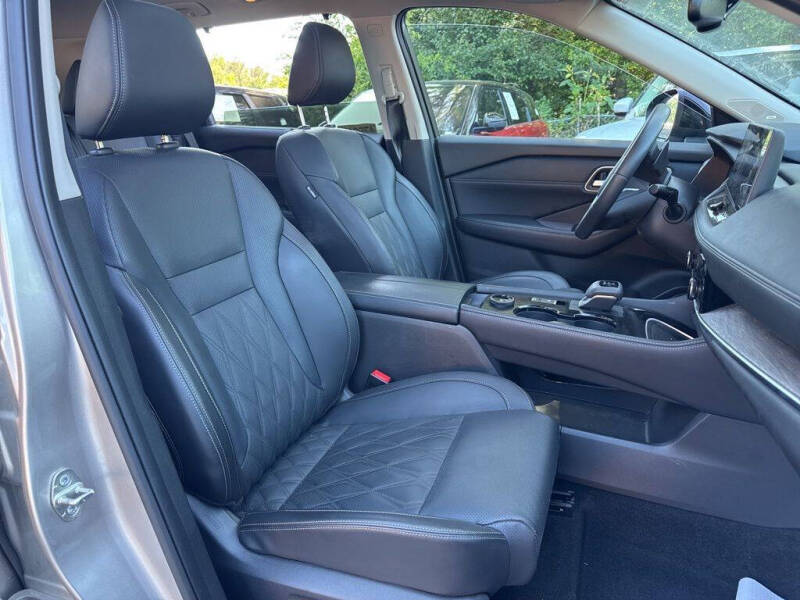 2024 Nissan Rogue Platinum