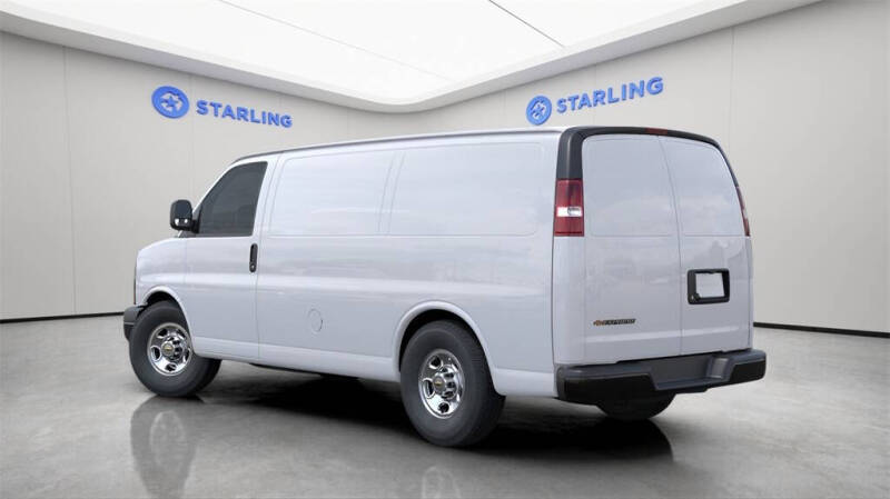 2025 Chevrolet Express 2500