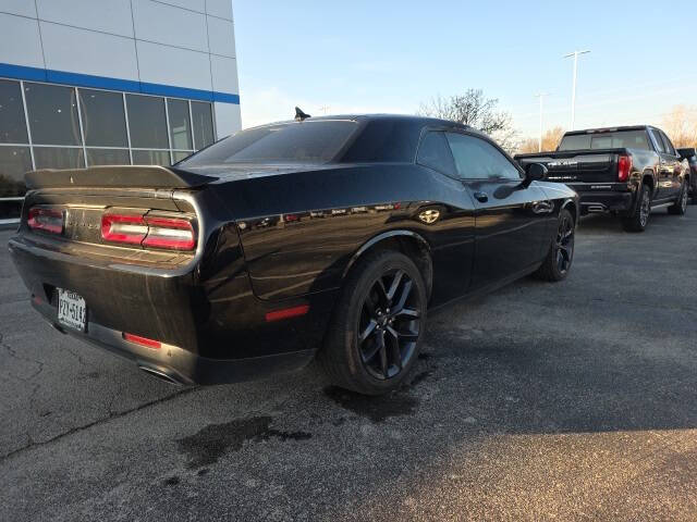 2021 Dodge Challenger SXT