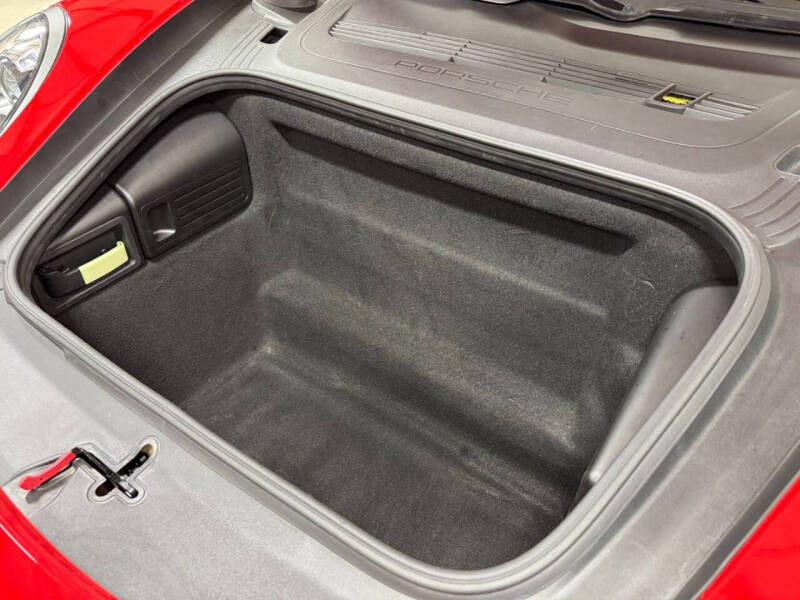 2018 Porsche 911 Carrera