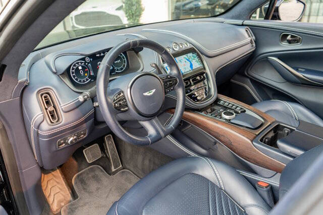 2021 Aston Martin DBX