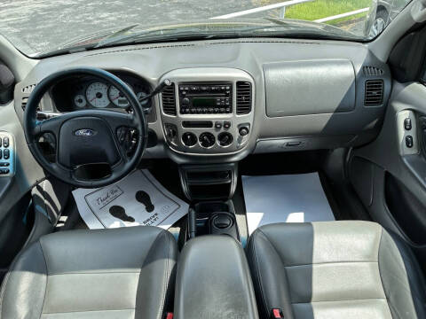 2004 Ford Escape XLT