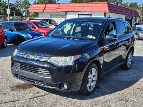 2014 Mitsubishi Outlander SE