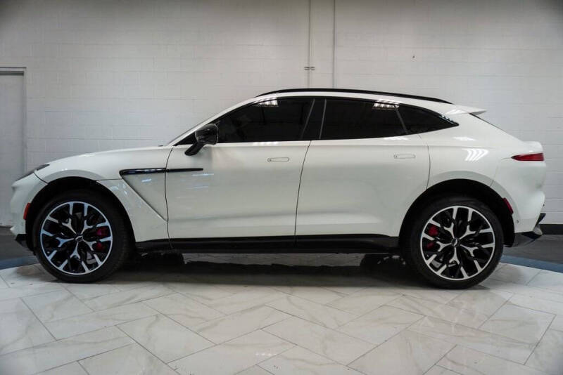 2021 Aston Martin DBX