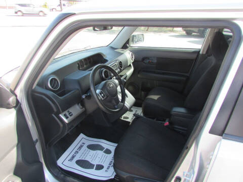 2009 Scion xB