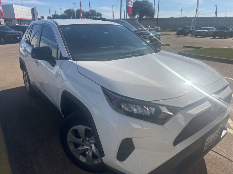 2022 Toyota RAV4 LE