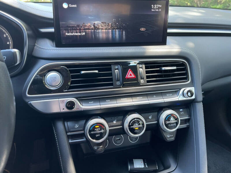 2022 Genesis G70 2.0T