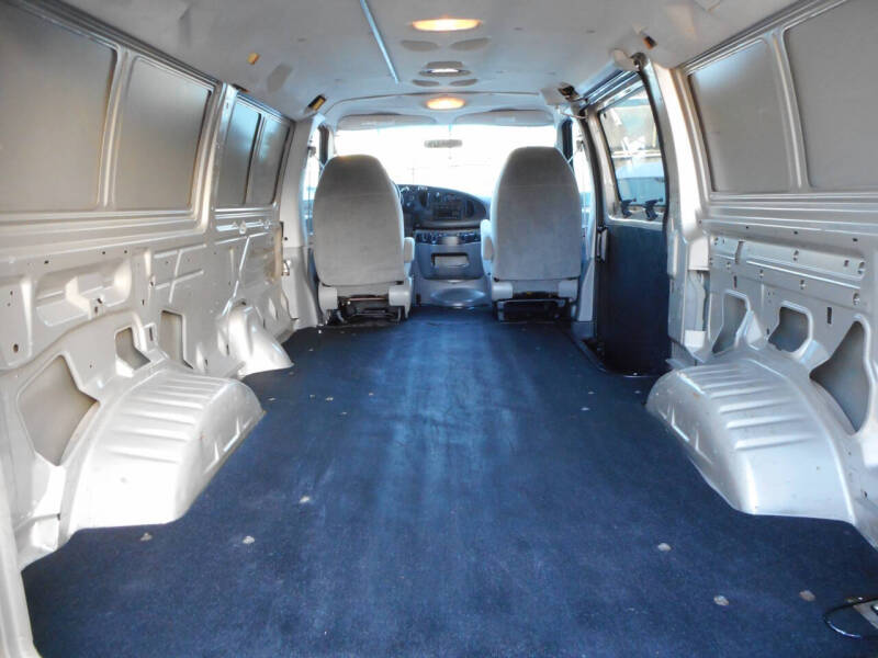 2008 Ford E-Series E-250