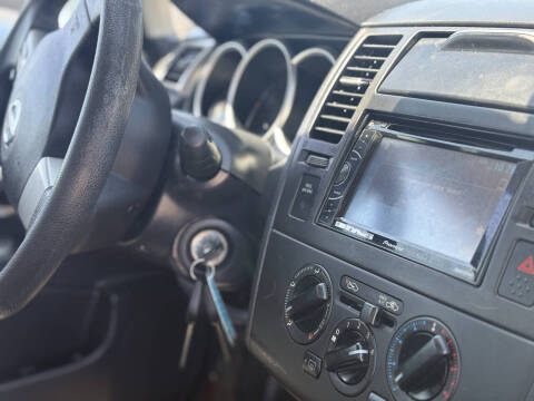 2009 Nissan Versa 1.8 SL