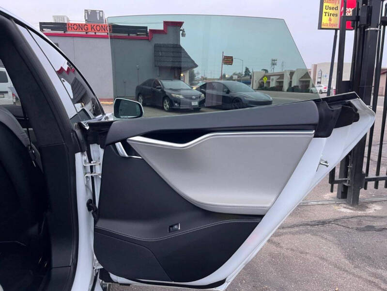 2015 Tesla Model S P85D