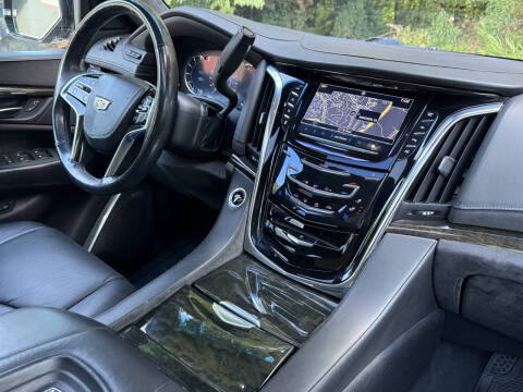 2017 Cadillac Escalade ESV Platinum
