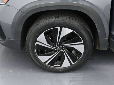 2024 Volkswagen Taos SE 4Motion