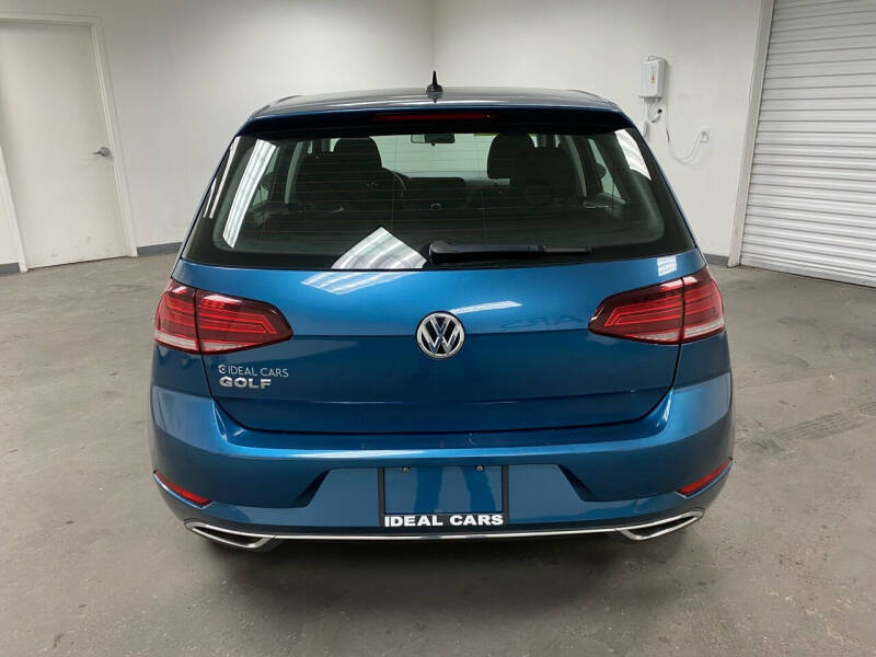2019 Volkswagen Golf SE