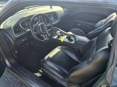 2018 Dodge Challenger SXT Plus