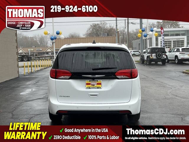 2026 Chrysler Voyager LX