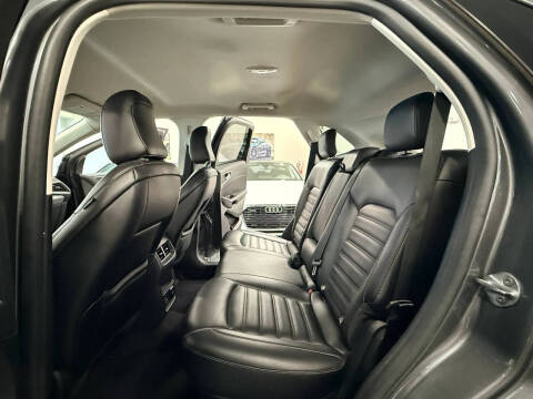 2021 Ford Edge