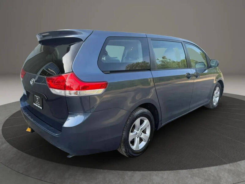 2014 Toyota Sienna L 7-Passenger