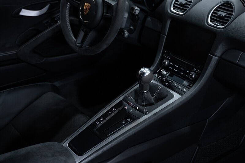 2021 Porsche 718 Cayman GT4