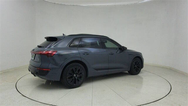 2024 Audi Q8 e-tron quattro Prestige