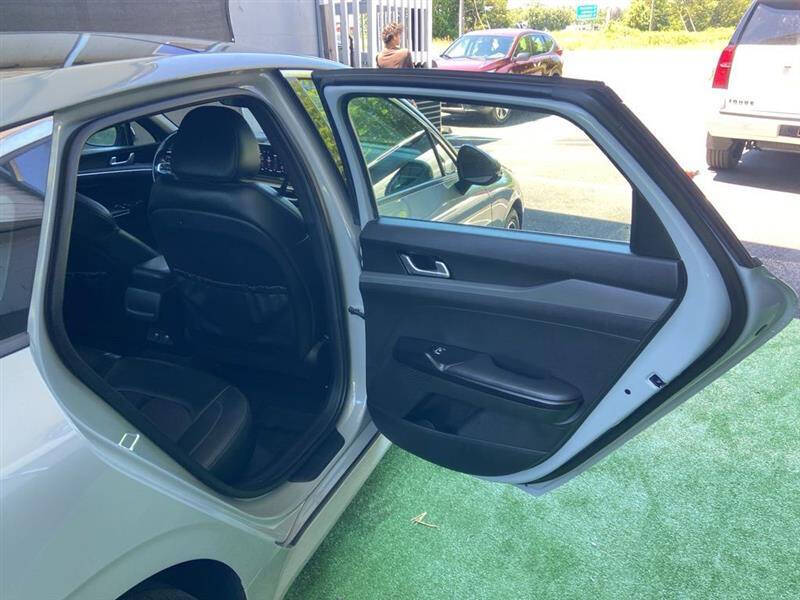 2022 Kia K5