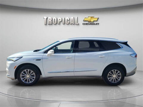 2022 Buick Enclave Essence