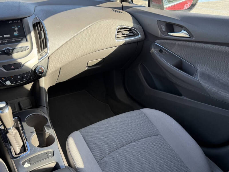 2018 Chevrolet Cruze LT Auto