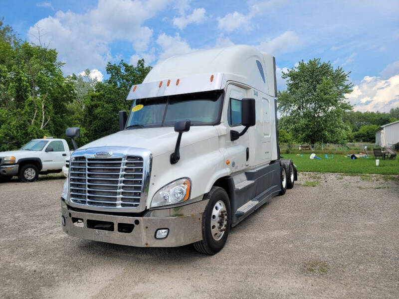 2015 Freightliner Cascadia for sale at Clare Auto Sales, Inc. in Clare MI