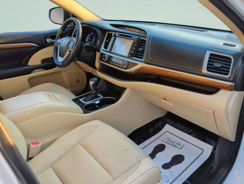 2018 Toyota Highlander Limited Platinum