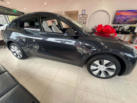 2025 Tesla Model Y Long Range