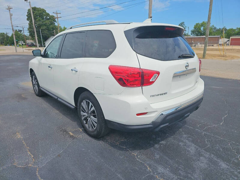 2019 Nissan Pathfinder SV