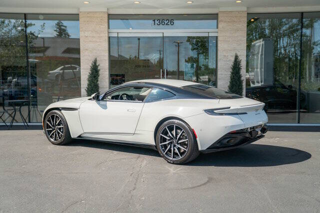 2019 Aston Martin DB11 V8