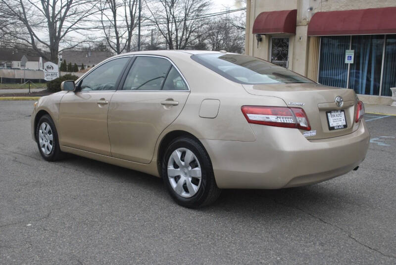 2010 Toyota Camry LE