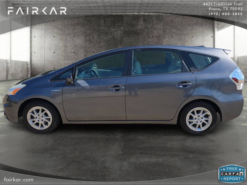 2012 Toyota Prius v Three