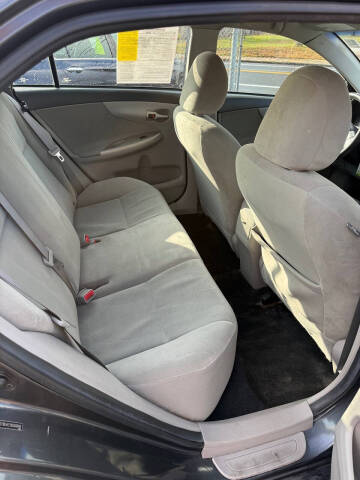 2011 Toyota Corolla LE