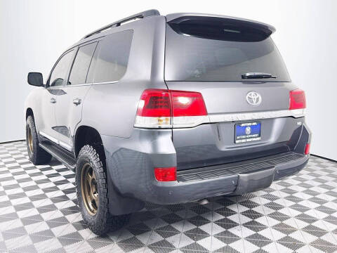 2016 Toyota Land Cruiser