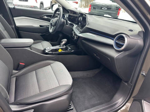 2024 Chevrolet Trax LT