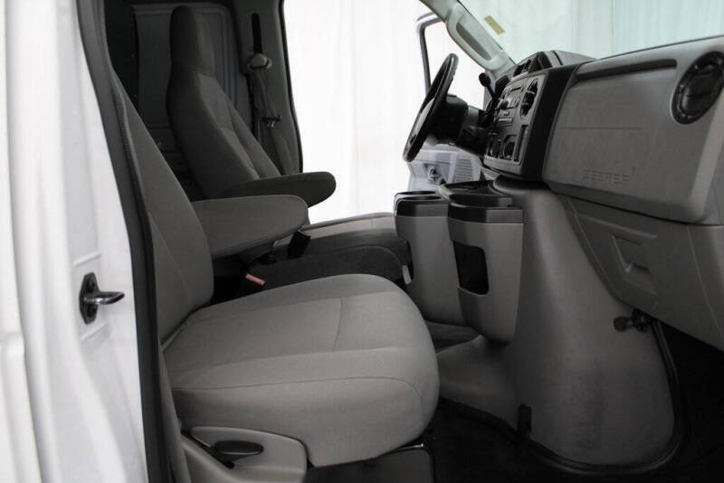 2013 Ford E-Series E-350 SD