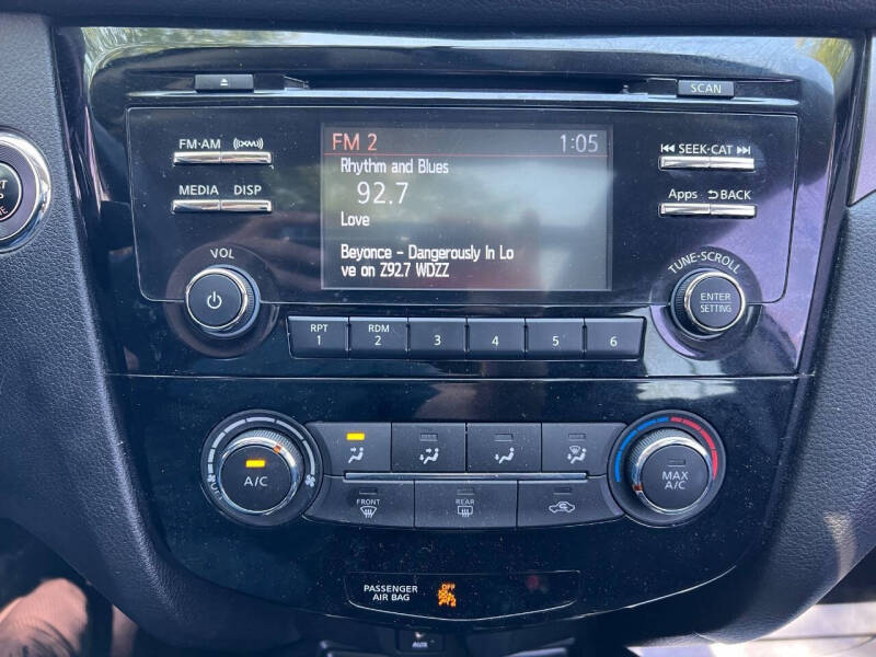 2015 Nissan Rogue SV