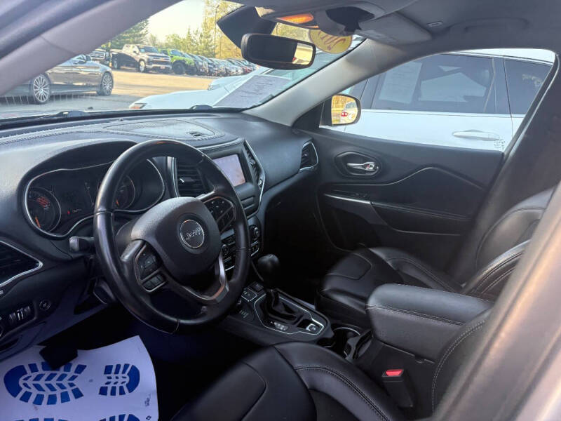 2019 Jeep Cherokee Latitude Plus