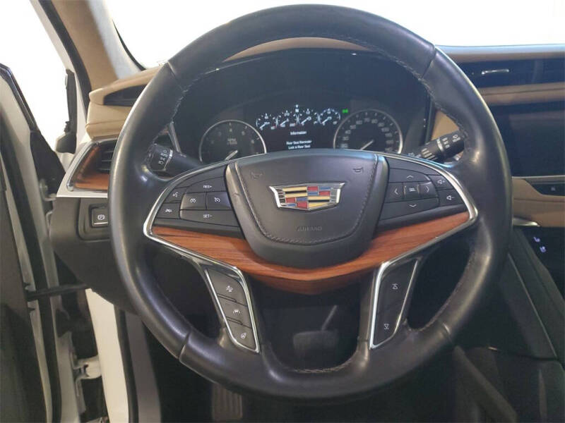 2019 Cadillac XT5 Platinum