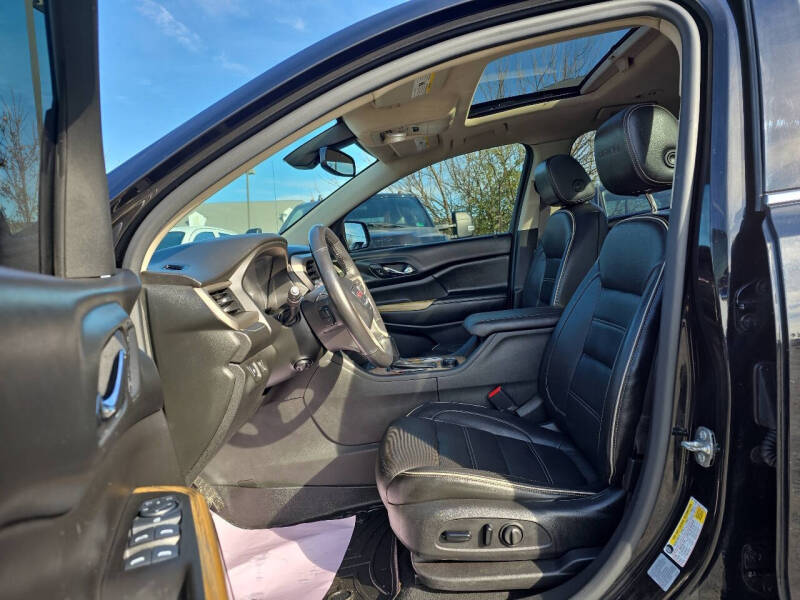 2017 GMC Acadia Denali