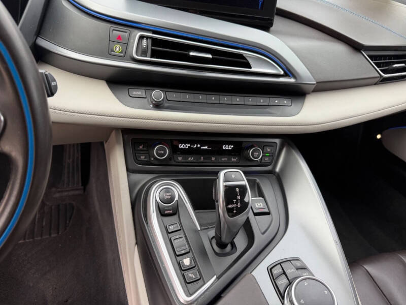2016 BMW i8