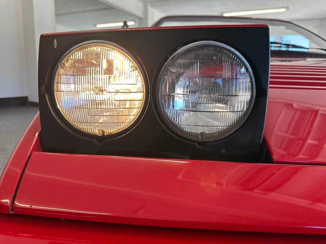 1988 Ferrari Mondial 3.2 36