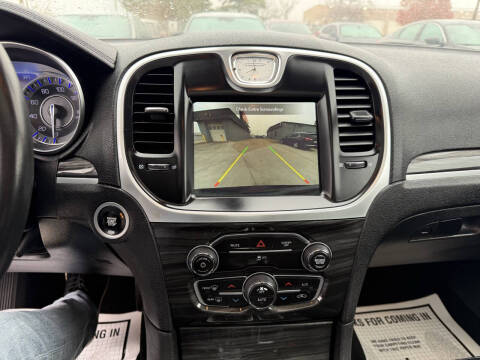 2020 Chrysler 300 Touring L