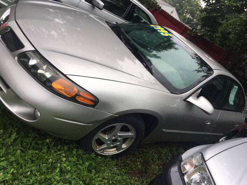 2005 Pontiac Bonneville SE