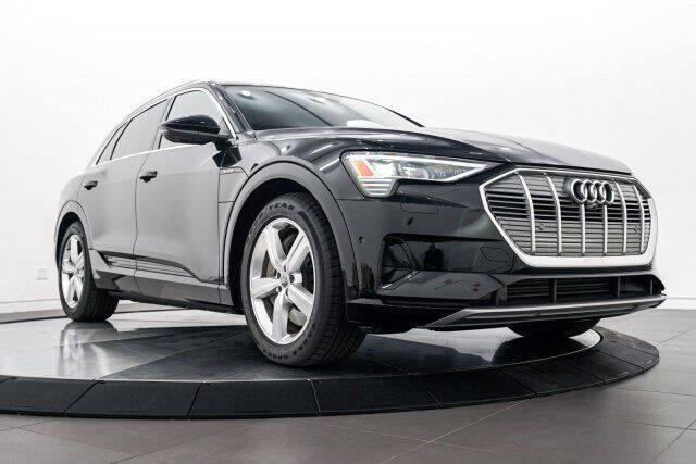 2019 Audi e-tron quattro Premium Plus