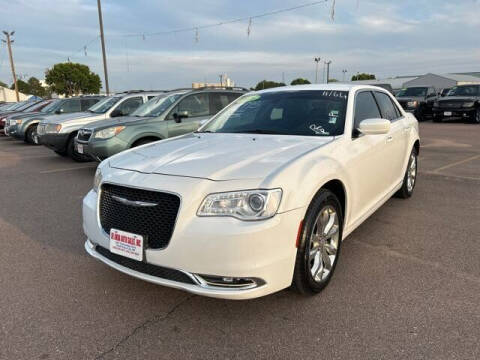 2016 Chrysler 300 for sale at De Anda Auto Sales in South Sioux City NE