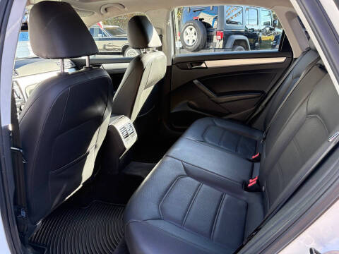 2013 Volkswagen Passat SE PZEV