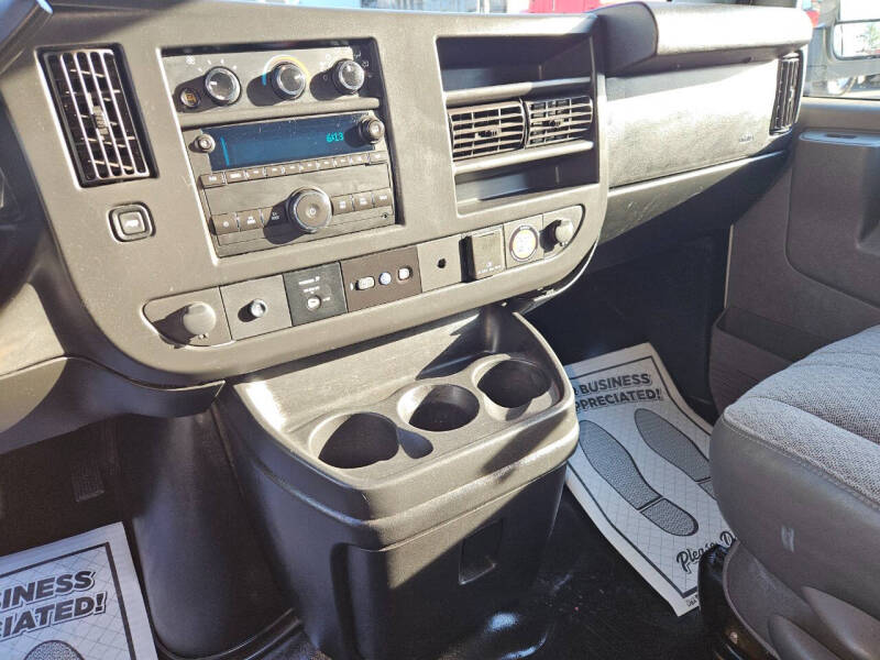 2017 GMC Savana 3500